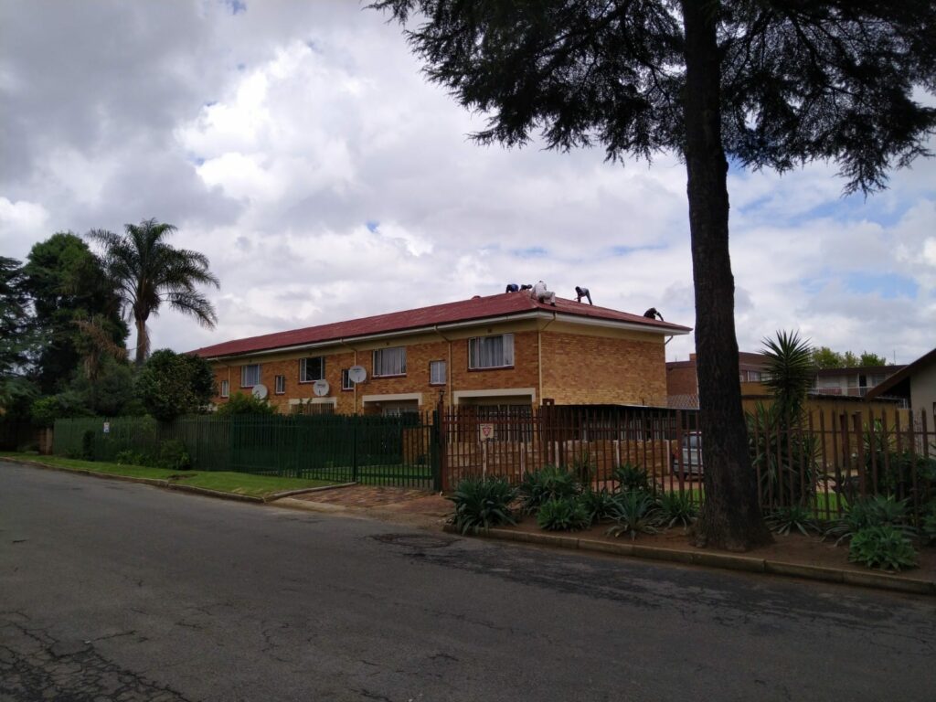 ROOF PAINTING AND WATERPROOFING